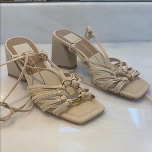 Cream Heels with Strappy Design and Medium Height
